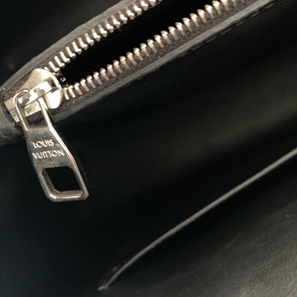 LV bag - Picture 11 of 16